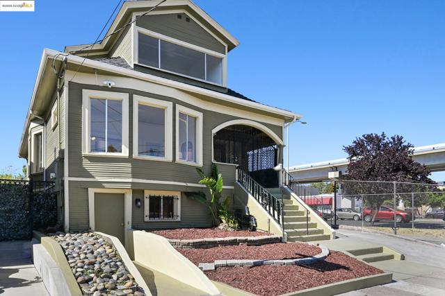 806 54Th St, Oakland CA: https://media.crmls.org/mediaz/0a04516d-73f9-4834-833b-fecd26cee604.jpg