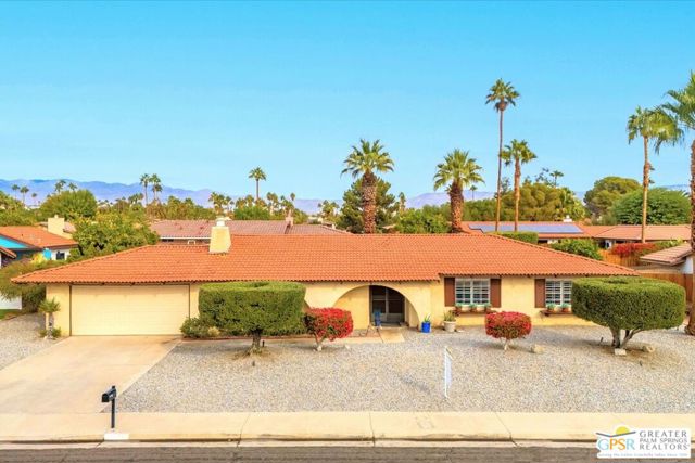 2250 Tamarisk Road, Palm Springs CA: https://media.crmls.org/mediaz/0a0469b7-315e-4b81-9222-b74e7c27d837.jpg