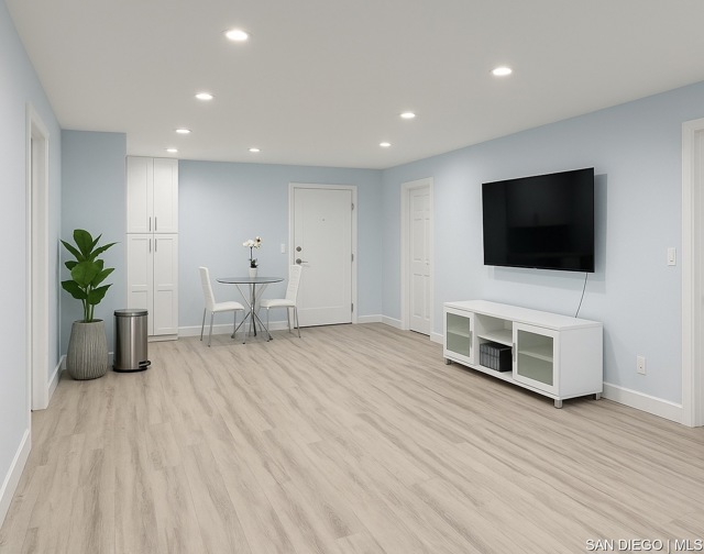 4730 Noyes ST, San Diego CA: https://media.crmls.org/mediaz/0a04ad66-d81c-4479-8974-ba4df0122c29.jpg