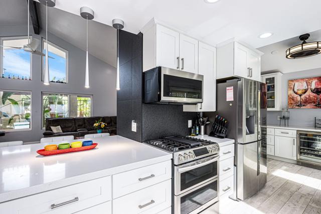 72915 Skyward Way, Palm Desert CA: https://media.crmls.org/mediaz/0a0510ba-7e84-4d3e-81ef-fe082a2cdf60.jpg