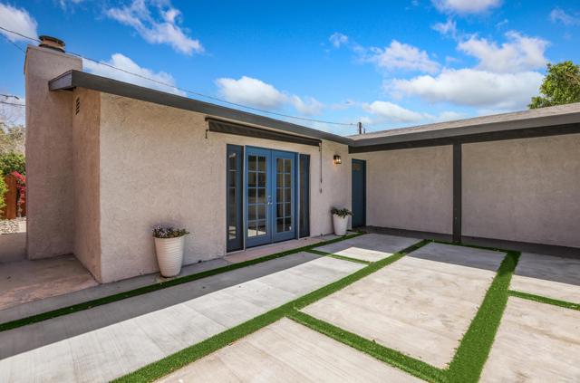 53110 Avenida Ramirez, La Quinta CA: https://media.crmls.org/mediaz/0a07c1ea-ff6d-4819-8ae7-7e2caf667063.jpg