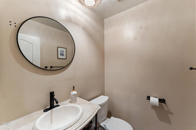 7017 Sonora Court, Ventura CA: https://media.crmls.org/mediaz/0a07ea11-edef-4a06-b76c-c68565fc9ef4.jpg