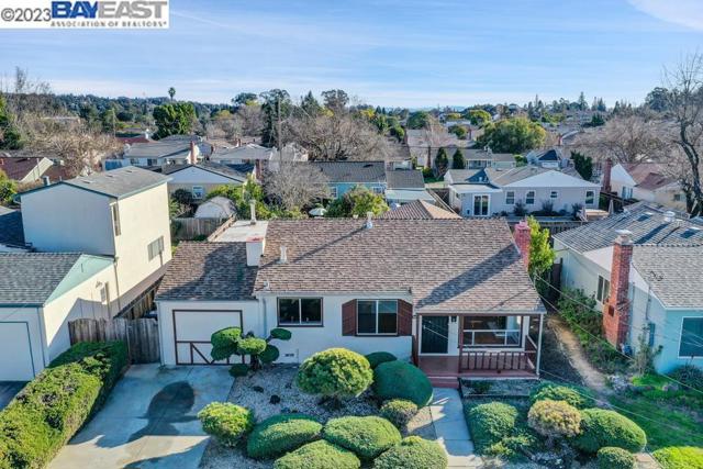 2285 Star Avenue, Castro Valley CA: https://media.crmls.org/mediaz/0a07f9e7-047e-4c20-aef1-3a6410b53c7e.jpg