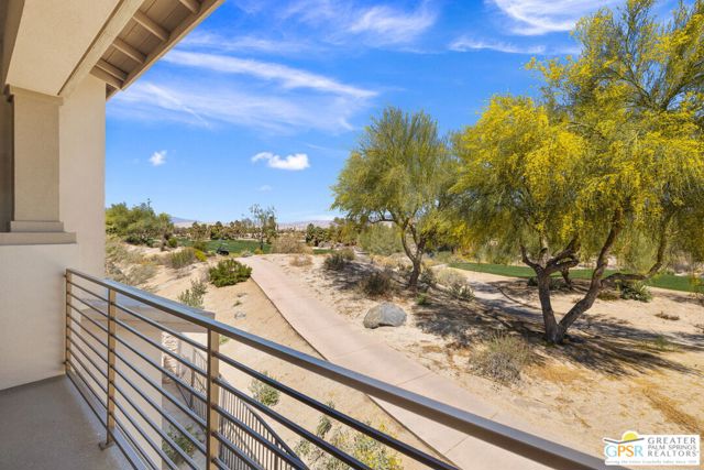 504 Retreat Circle, Palm Desert CA: https://media.crmls.org/mediaz/0a07fb9c-9447-4fc1-b968-8218de226d00.jpg