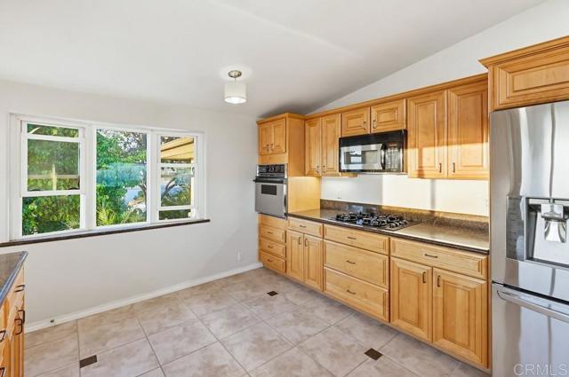 Detail Gallery Image 33 of 70 For 3539 Mount Laurence Dr, San Diego,  CA 92117 - 4 Beds | 3 Baths