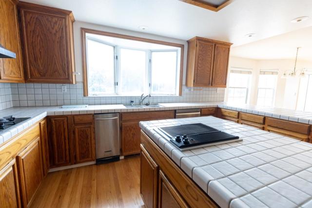 3650 Valley Ridge Lane, San Jose CA: https://media.crmls.org/mediaz/0a08f1fd-c951-44e5-b0d9-330f1bf1298a.jpg
