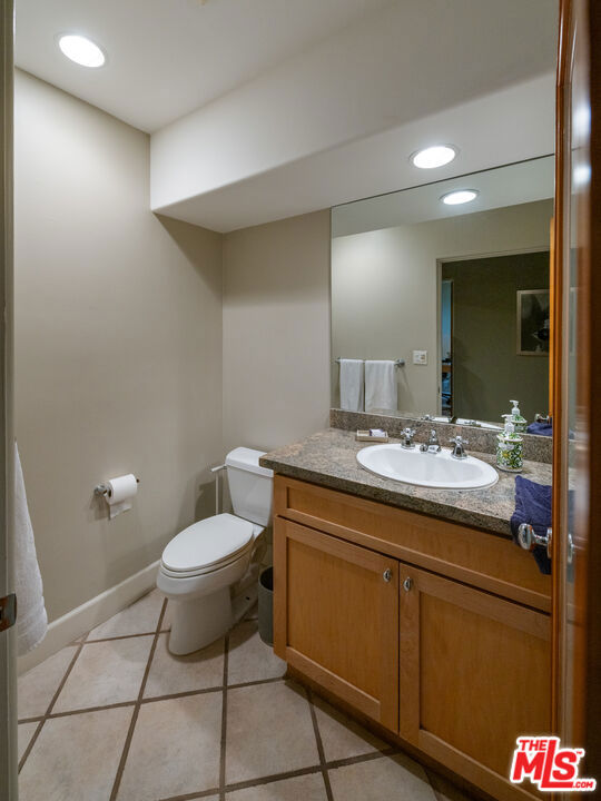 4115 Roma Court, Marina del Rey CA: https://media.crmls.org/mediaz/0a0976e0-2808-409c-8ff3-52916037db99.jpg
