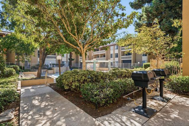 1885 Diamond St, San Diego CA: https://media.crmls.org/mediaz/0a0abe6c-5fdb-4fef-8387-f5996c4d4868.jpg