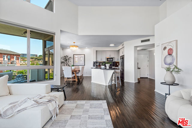 13044 Pacific, Playa Vista CA: https://media.crmls.org/mediaz/0a0b1906-6e18-4ca8-a669-1b8d6fd6f003.jpg