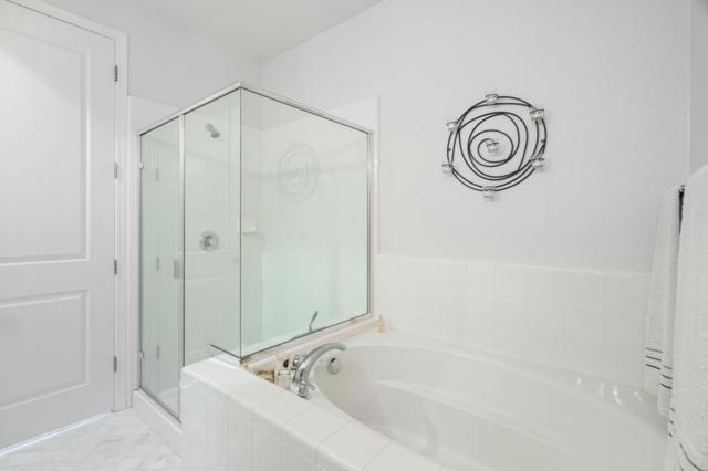 641 Turnbuckle Drive, Redwood City CA: https://media.crmls.org/mediaz/0a0b26fc-e8ff-4e94-90a5-d309ca744245.jpg