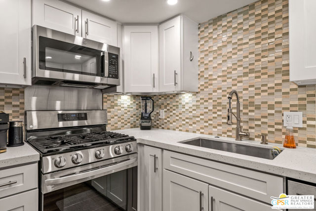 1680 S Andee Drive, Palm Springs CA: https://media.crmls.org/mediaz/0a0baf06-32c4-4c9f-9a90-e6bc7540fb84.jpg