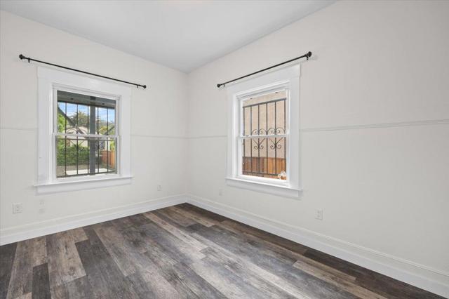 8850 Dowling Street, Oakland CA: https://media.crmls.org/mediaz/0a0bc332-2bdd-4621-b65b-4b277abd6e2f.jpg