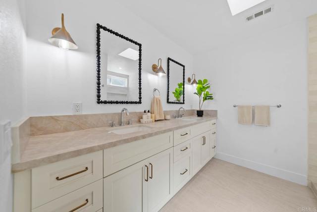 Detail Gallery Image 11 of 30 For 17544 Plaza Otonal, San Diego,  CA 92128 - 3 Beds | 2 Baths