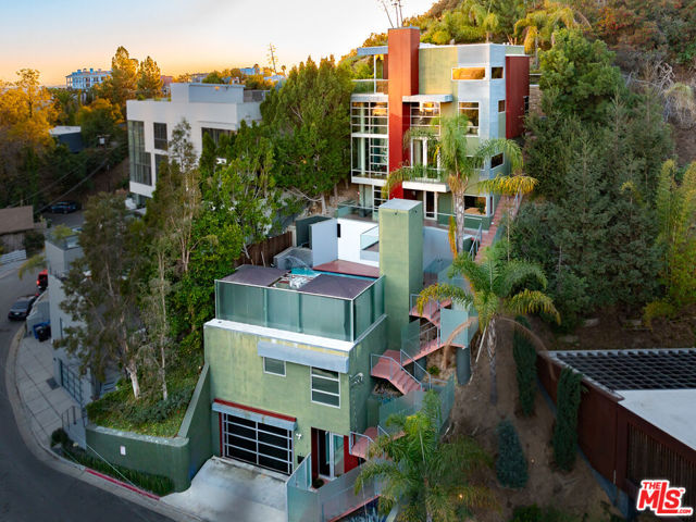 2738 Rinconia Drive, Los Angeles CA: https://media.crmls.org/mediaz/0a0c4742-0545-4bf8-ad36-1f9d550f41a6.jpg