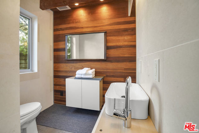 12815 Sarah Street, Studio City CA: https://media.crmls.org/mediaz/0a0c4d45-689e-4f0e-88b7-e5529b552f1a.jpg