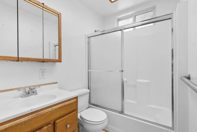 Detail Gallery Image 18 of 62 For 4084 Beyer Blvd, San Ysidro,  CA 92173 - 3 Beds | 3 Baths