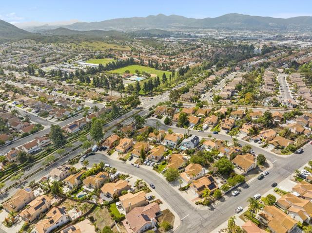 1421 Corte Clasica, San Marcos CA: https://media.crmls.org/mediaz/0a0d57dc-293d-44ca-b7ba-af8930efee79.jpg