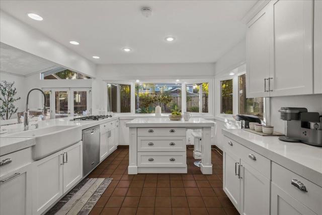 305 Albert Drive, Los Gatos CA: https://media.crmls.org/mediaz/0a0d8c74-08ff-4c61-a7ee-ae64e4bf6b2c.jpg