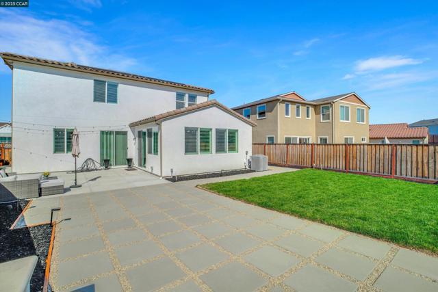 5498 Monte Vista Way, Antioch CA: https://media.crmls.org/mediaz/0a0dd5ac-d19f-4b0c-94fc-3b59c773a845.jpg
