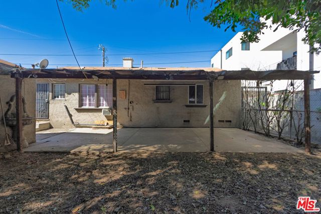 7626 Morella Avenue photo 4
