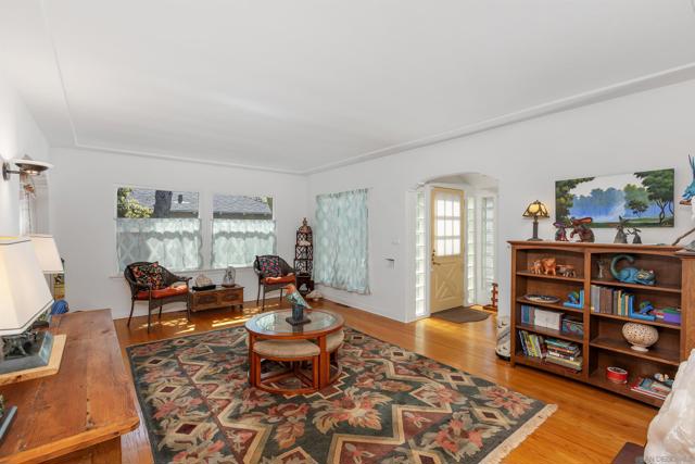 Image 1 of 33 For 4551 Euclid Ave