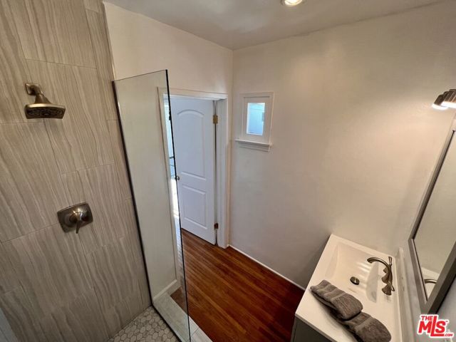 219 Winchester Avenue, Glendale CA: https://media.crmls.org/mediaz/0a0feb2c-0d21-4b8c-a2e3-0847b5cd5f4f.jpg
