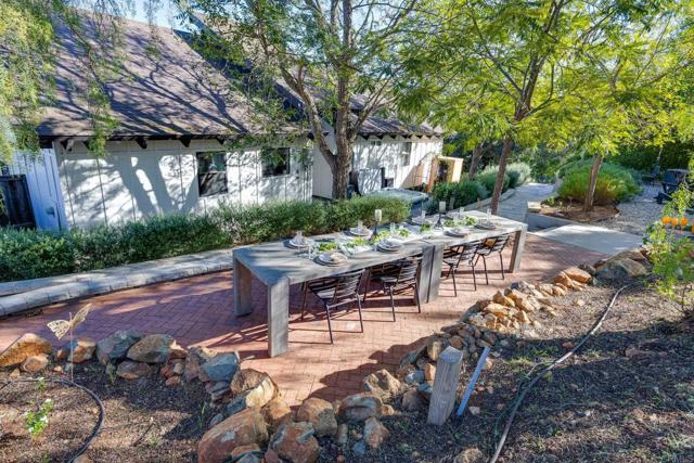 20790 Fortuna Del Norte, Escondido CA: https://media.crmls.org/mediaz/0a117ba7-1ce5-438b-9620-cf3a1b44341e.jpg