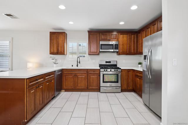 7282 University Ave, La Mesa CA: https://media.crmls.org/mediaz/0a14756c-e286-470a-b6d8-4dcffaf63005.jpg