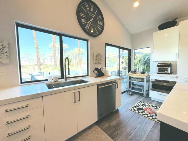 107 Tanglewood Trail, Palm Desert CA: https://media.crmls.org/mediaz/0a14a8c9-9415-4afc-a523-96cfd42028e1.jpg