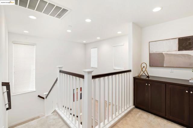 112 Willowrun Way, Oakley CA: https://media.crmls.org/mediaz/0a14ae6e-bf0e-4739-900d-ef53827a5028.jpg