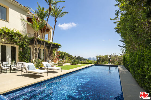 8 Bed Home for Sale in Los Angeles, California