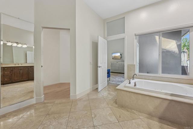 1176 LA SOMBRA Drive, San Marcos CA: https://media.crmls.org/mediaz/0a151e3e-f78f-4b4c-ad66-a8e239b9ad92.jpg