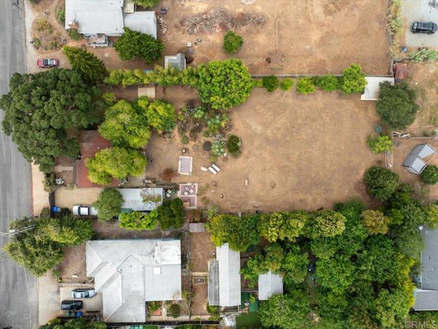 334 Date Avenue, Carlsbad CA: https://media.crmls.org/mediaz/0a15baef-1847-4ffc-a636-91c23e062c24.jpg