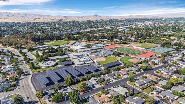 394 Encino, Livermore CA: https://media.crmls.org/mediaz/0a15fac2-cddd-4a86-af4a-d4f3b633465a.jpg