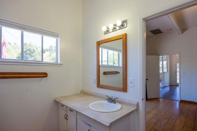 1650 Stage Road, Pescadero CA: https://media.crmls.org/mediaz/0a165fa6-aca9-4788-a19b-69643396ab02.jpg