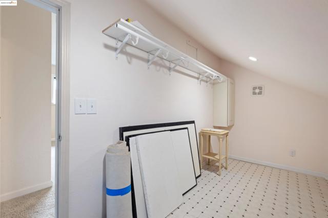 ADDITIONAL CLOSET
