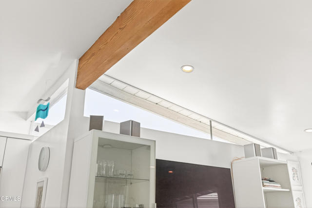 Detail Gallery Image 15 of 40 For 1040 Dover Ln, Ventura,  CA 93001 - 2 Beds | 2 Baths