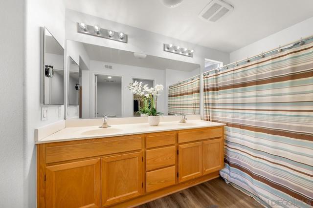 1338 Starry Way, San Diego CA: https://media.crmls.org/mediaz/0a172750-b593-4af0-b513-947082533a43.jpg