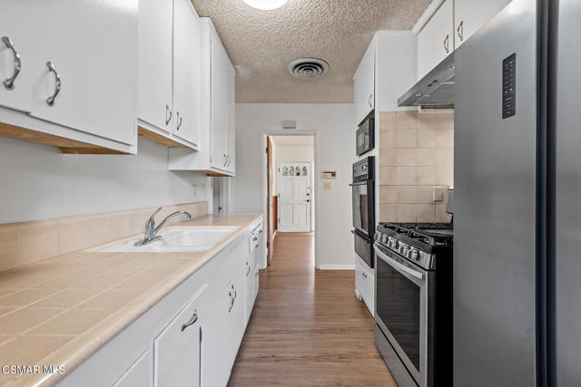 15546 Olden Street, Sylmar CA: https://media.crmls.org/mediaz/0a176c08-f473-4ab3-82c2-b4c2543f0d13.jpg