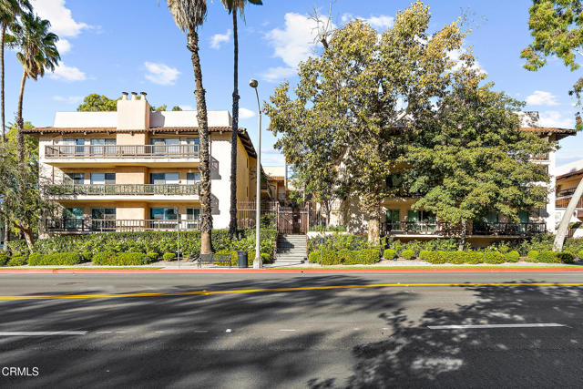 Detail Gallery Image 2 of 29 For 1127 E Del Mar Bld #114,  Pasadena,  CA 91106 - 2 Beds | 2 Baths