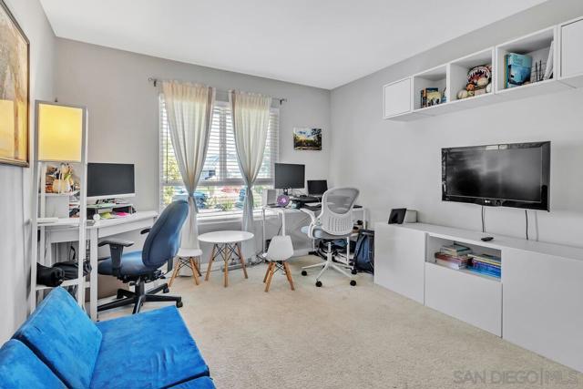 3978 Shenandoah Dr, Oceanside CA: https://media.crmls.org/mediaz/0a1825e4-66ba-4490-b846-6902cef27c72.jpg
