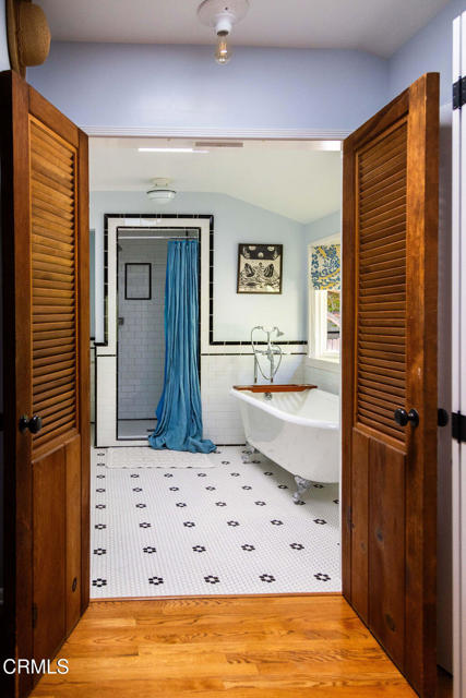 Detail Gallery Image 21 of 24 For 4053 Cromwell Ave, Los Angeles,  CA 90027 - 3 Beds | 3 Baths