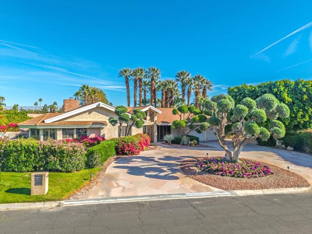 71170 W Thunderbird Terrace, Rancho Mirage CA: https://media.crmls.org/mediaz/0a18a239-908e-4e18-93ec-1a48791fc8ac.jpg