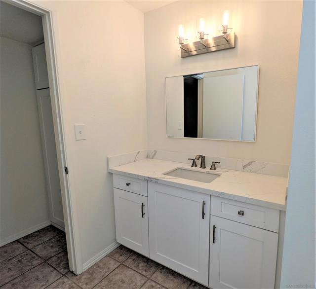 9347 Kahlua Way, Spring Valley CA: https://media.crmls.org/mediaz/0a18d5a8-1c75-4b37-8b1a-dda354453a43.jpg