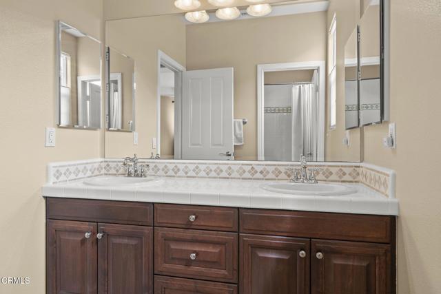 1909 S Hill Road, Ventura CA: https://media.crmls.org/mediaz/0a18dc45-3e20-4247-88c5-85d51302d7e8.jpg