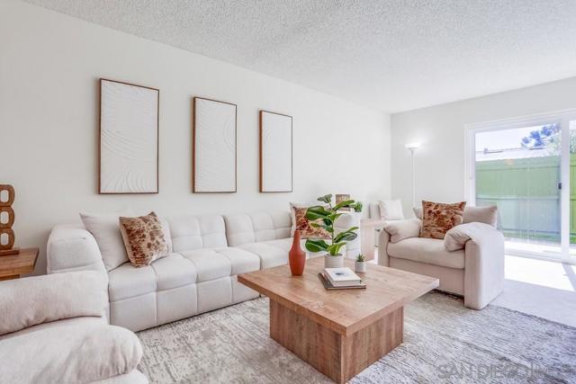 5450 Kiowa Dr, La Mesa CA: https://media.crmls.org/mediaz/0a19fc2d-1985-447d-aadc-ea2cb1400932.jpg