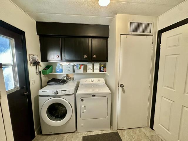 69530 Dillon Road, Desert Hot Springs CA: https://media.crmls.org/mediaz/0a1a1fa9-f307-4b9c-ae9c-abbea001c19e.jpg