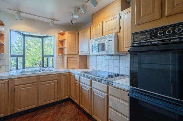 0 Santa Fe 4 SW of 4th Avenue, Carmel CA: https://media.crmls.org/mediaz/0a1a3352-1a41-4d60-a5a6-5dc60689db88.jpg