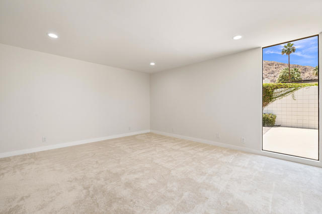 46428 War Bonnet Circle, Indian Wells CA: https://media.crmls.org/mediaz/0a1ab658-65d5-4ebf-b777-7fb1eed8da31.jpg