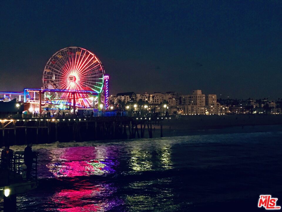 https://media.crmls.org/mediaz/0a1b311a-bcee-4406-a75a-22bc9b378ebe.jpg?preset=X-Large